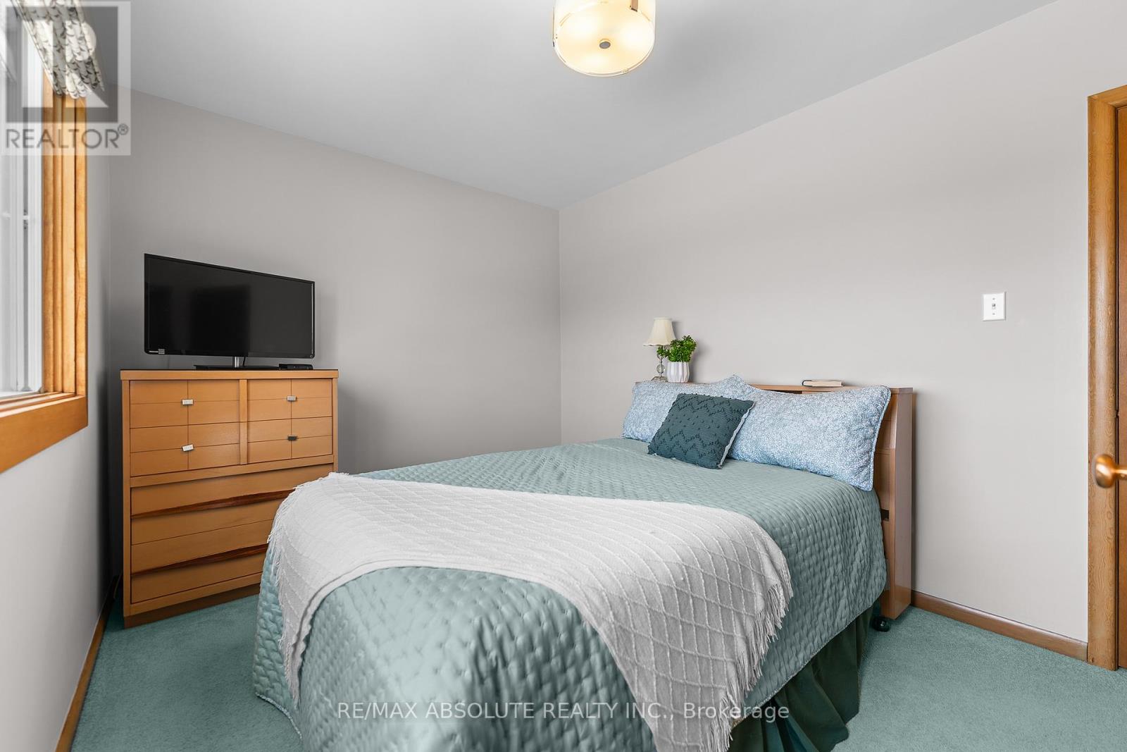 85 LAIRD STREET — photo 18