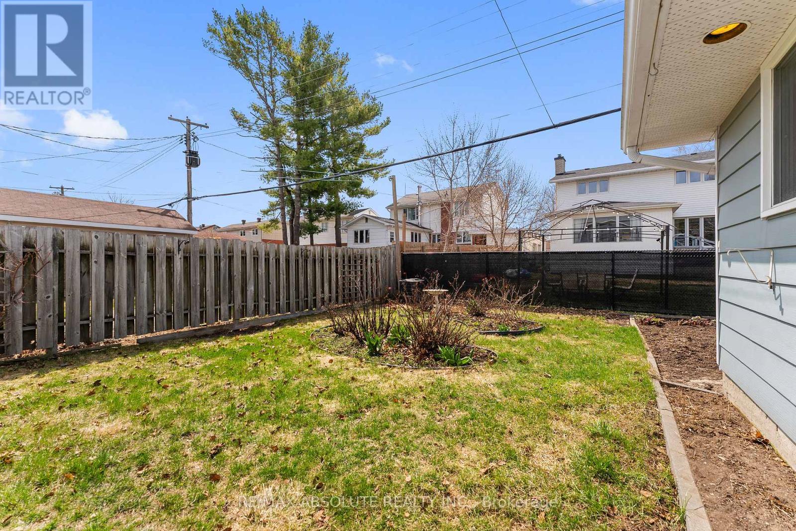 85 LAIRD STREET — photo 33