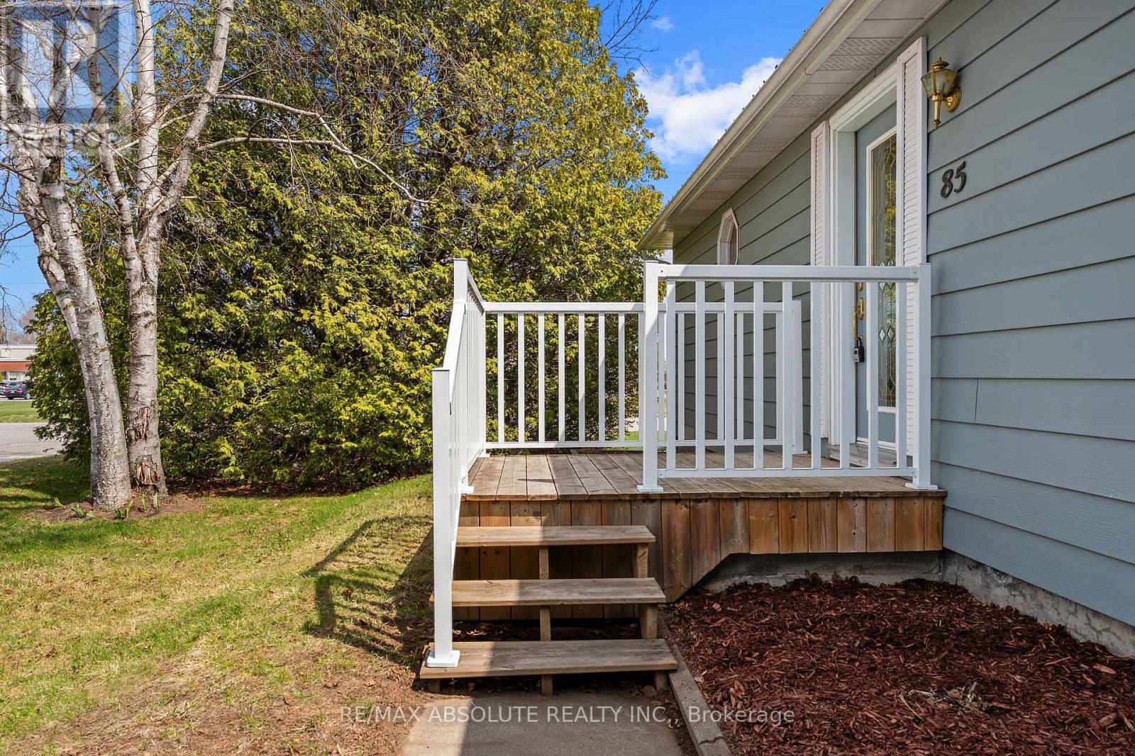 85 LAIRD STREET — photo 35
