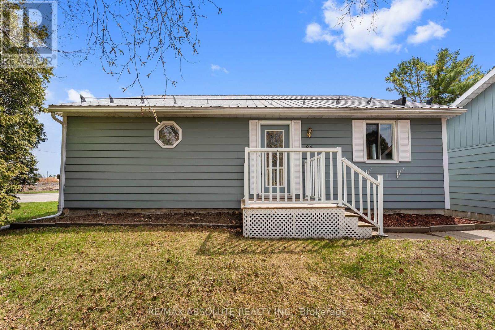 85 LAIRD STREET — photo 40