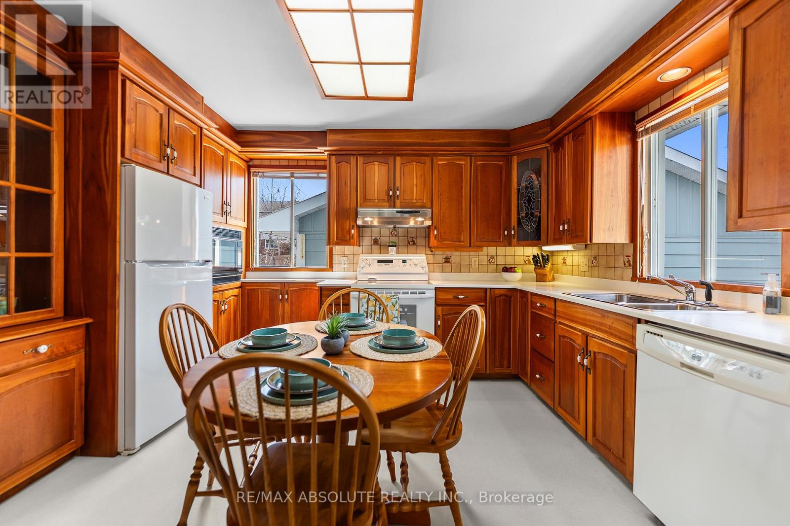 85 LAIRD STREET — photo 9