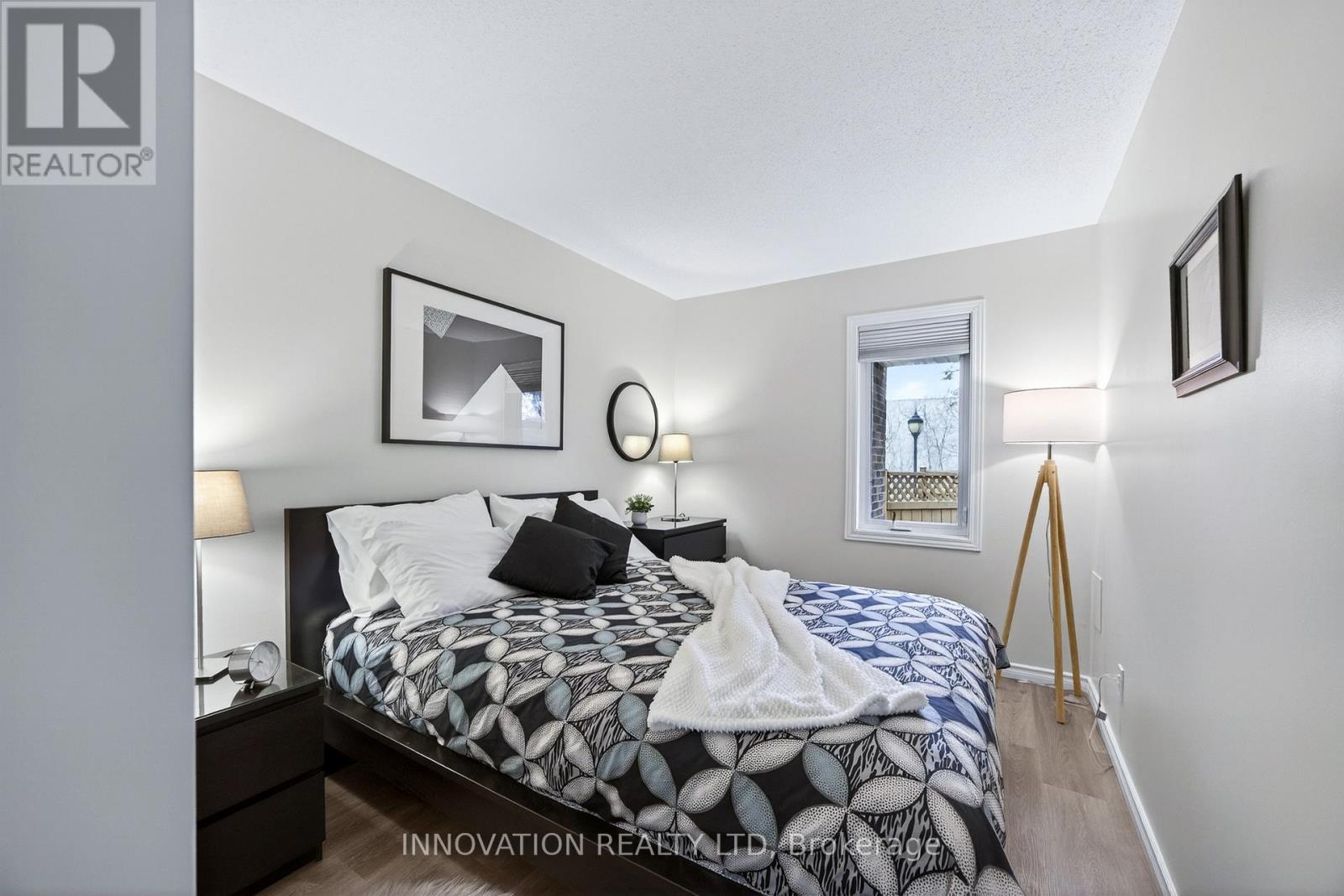 2nd bedroom with large closet
