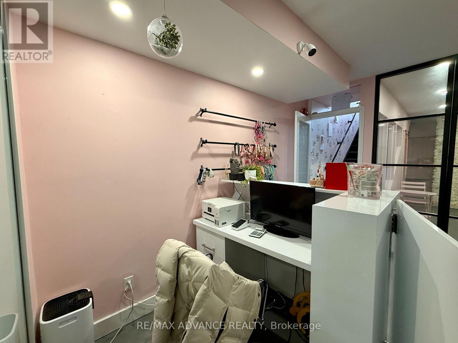 BSMT - 642 QUEEN STREET W — photo 7