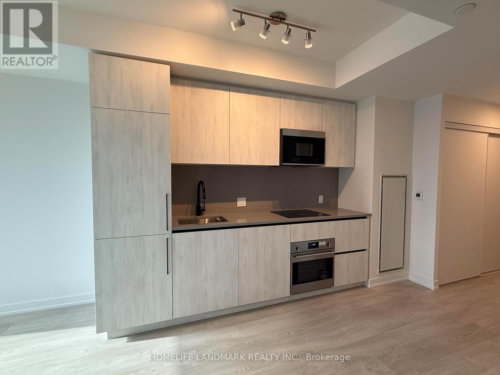 Listing photo of 3203 - 35 PARLIAMENT STREET