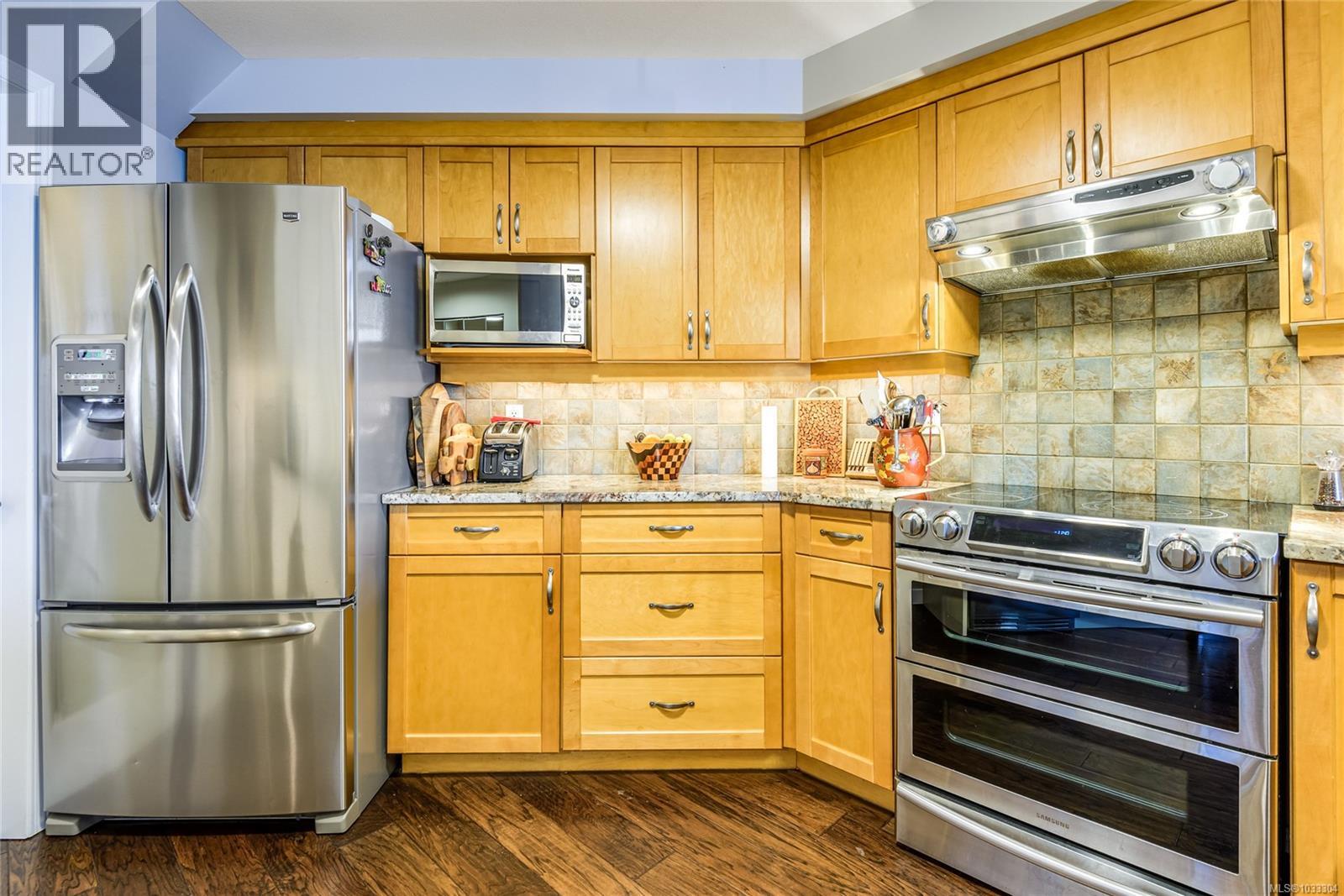 #318 350 Island Hwy S - 16