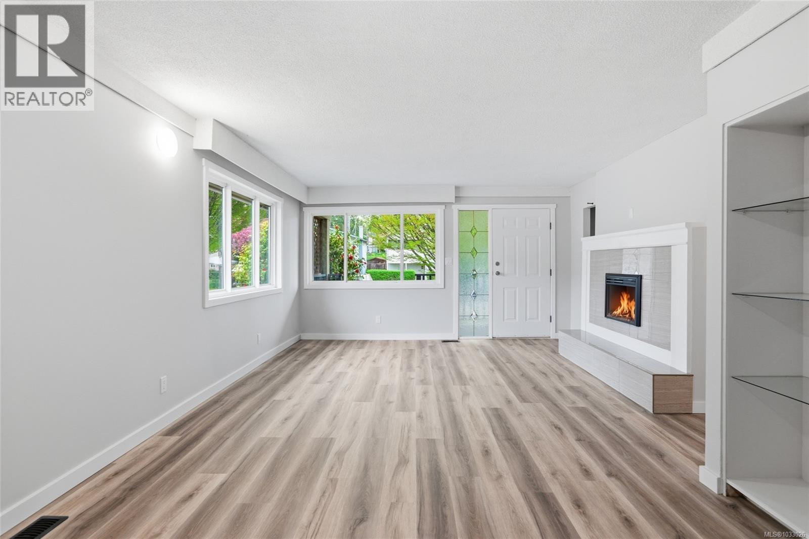 4962 Elizabeth St - 4