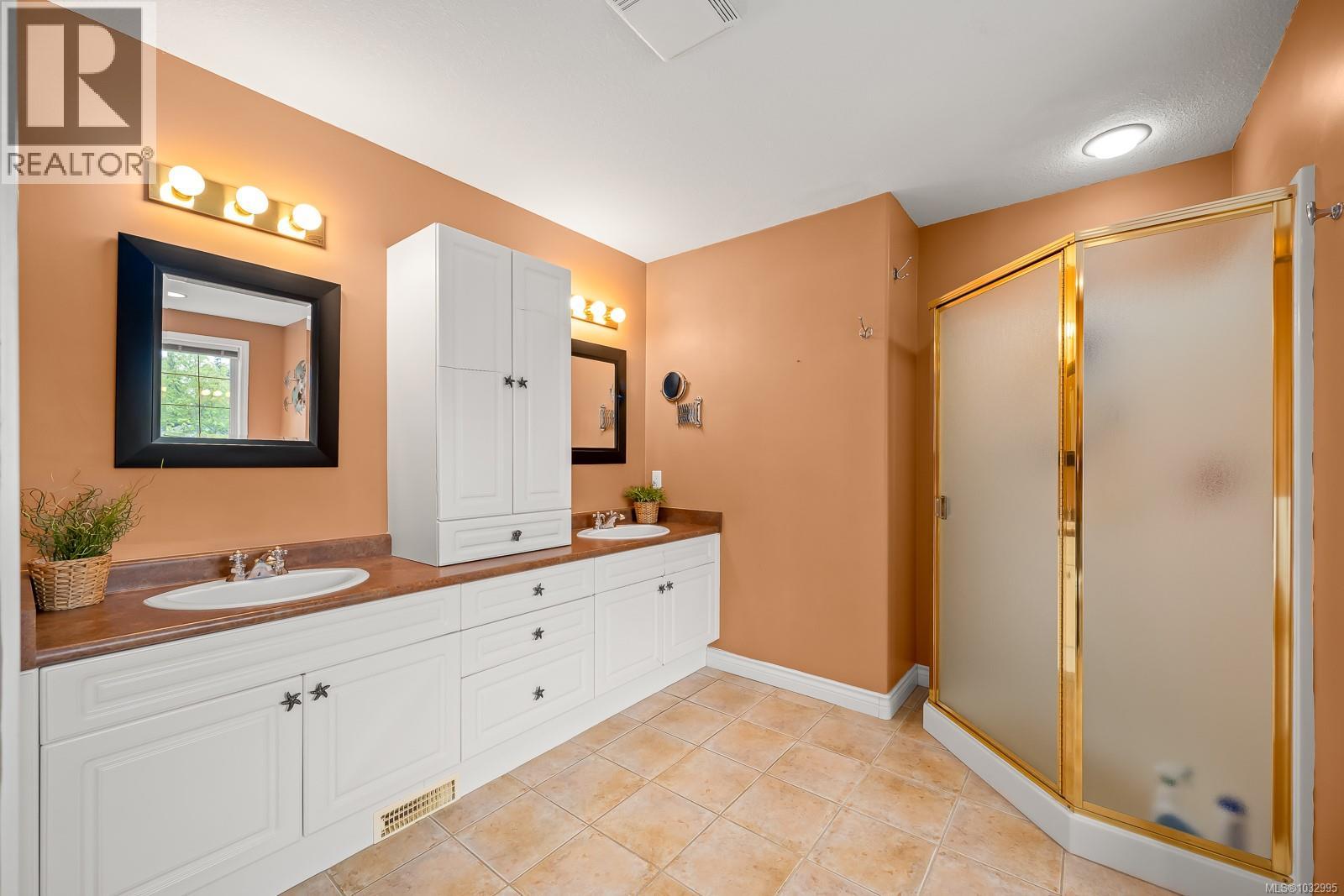 2996 Royal Vista Way - 17