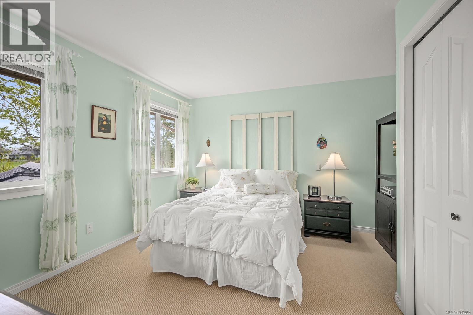 2996 Royal Vista Way - 23