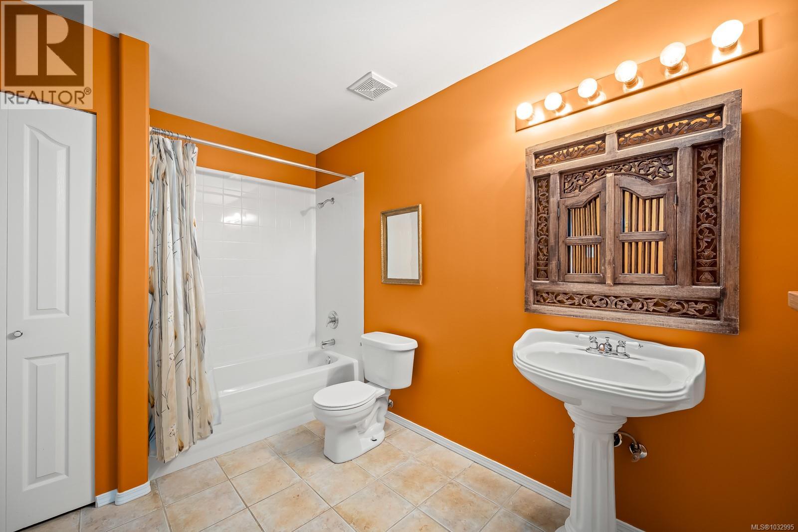 2996 Royal Vista Way - 31