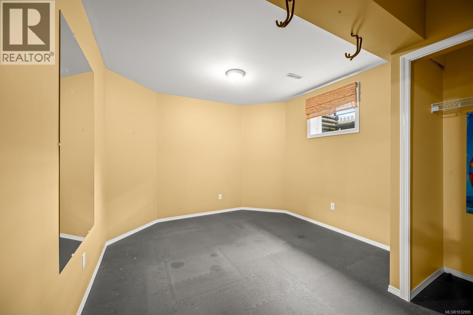 2996 Royal Vista Way - 33