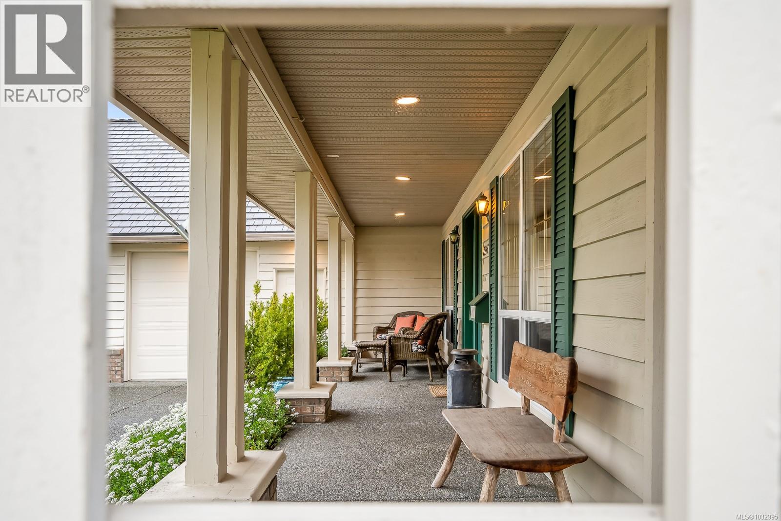 2996 Royal Vista Way - 35