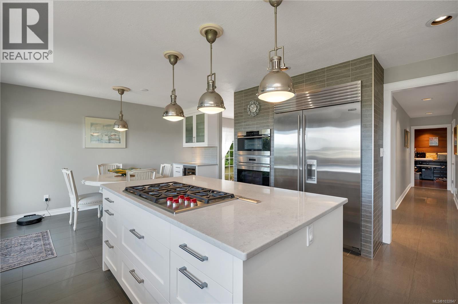 540 Ash St - 10