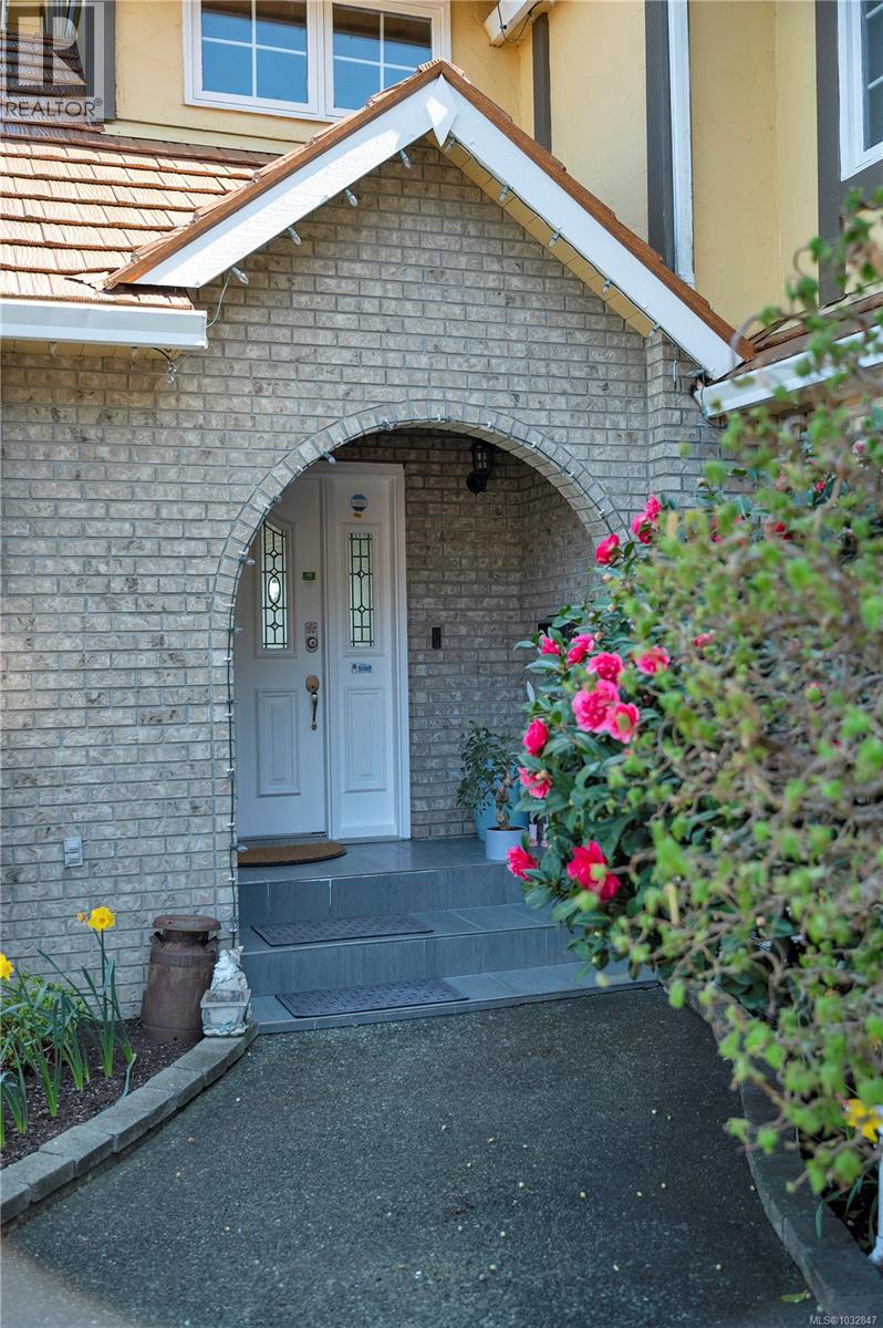 540 Ash St - 24