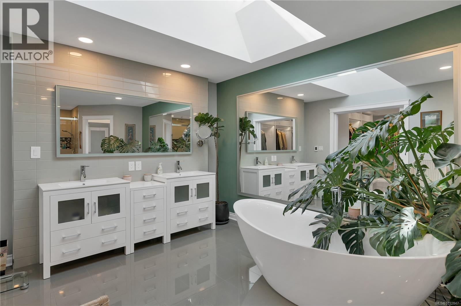 540 Ash St - 48