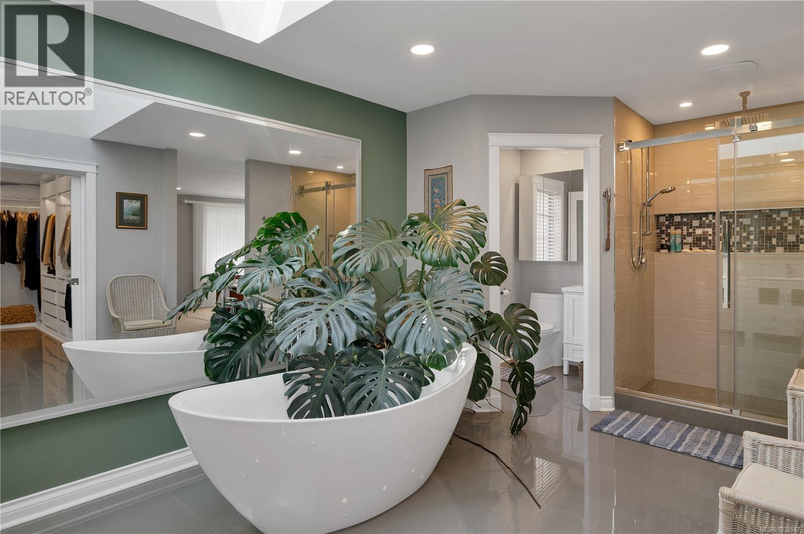 540 Ash St - 53
