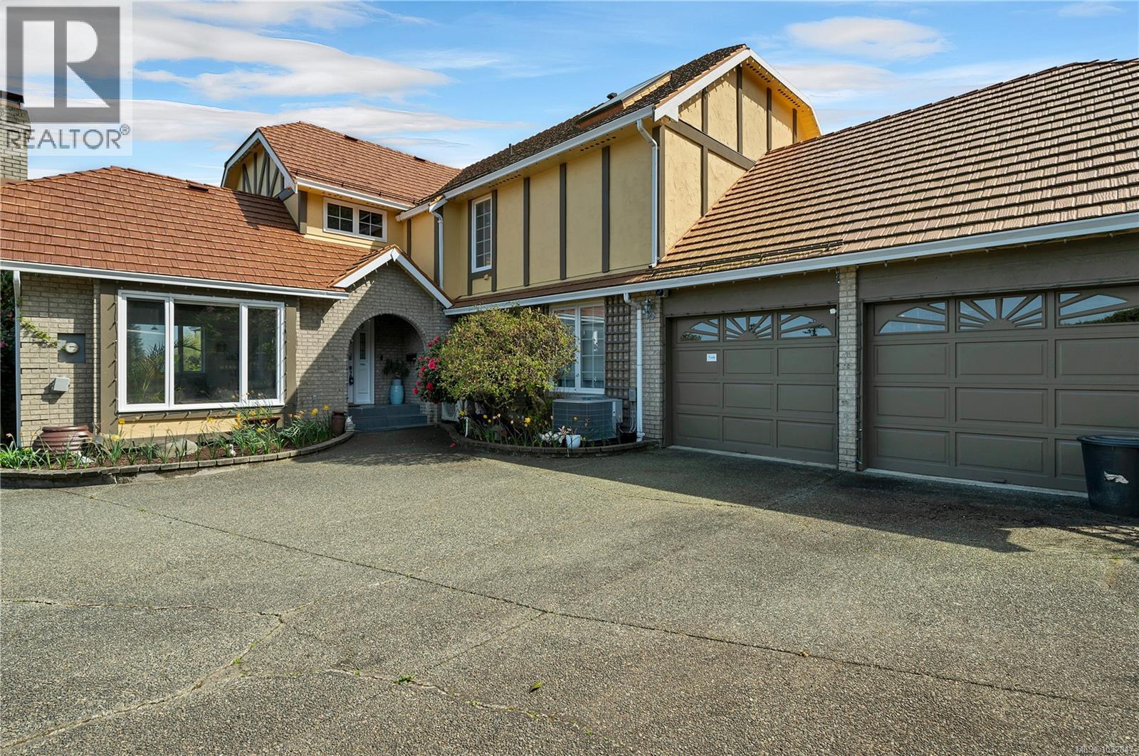 540 Ash St - 6