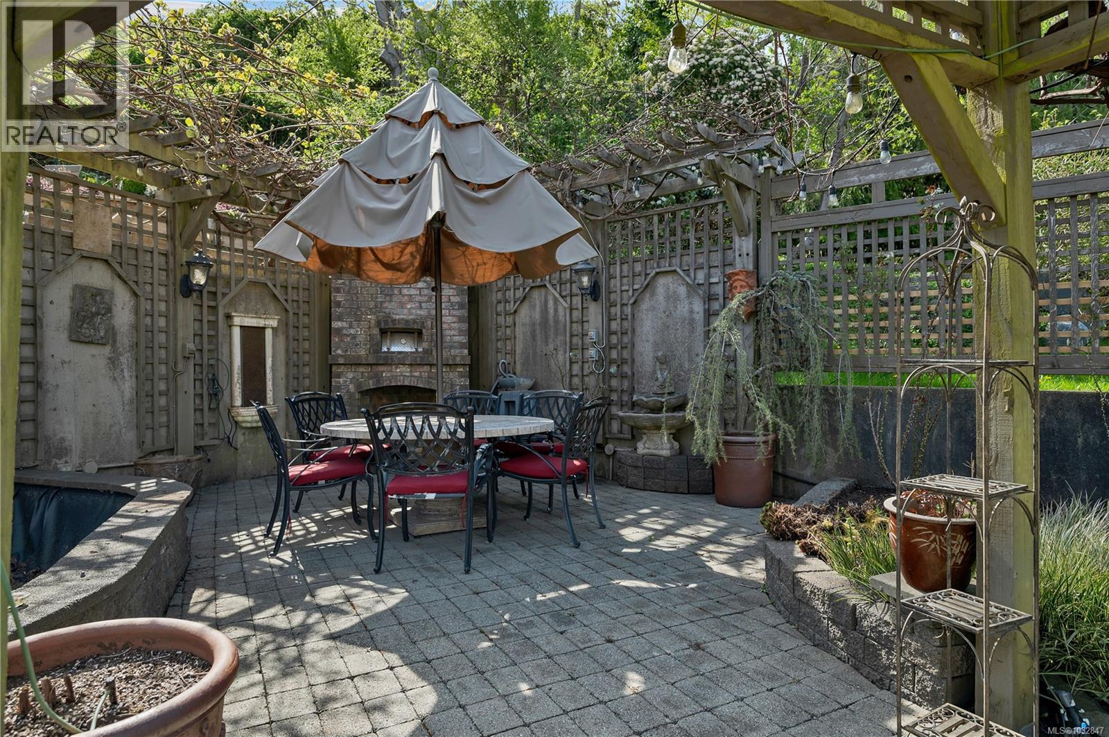 540 Ash St - 89