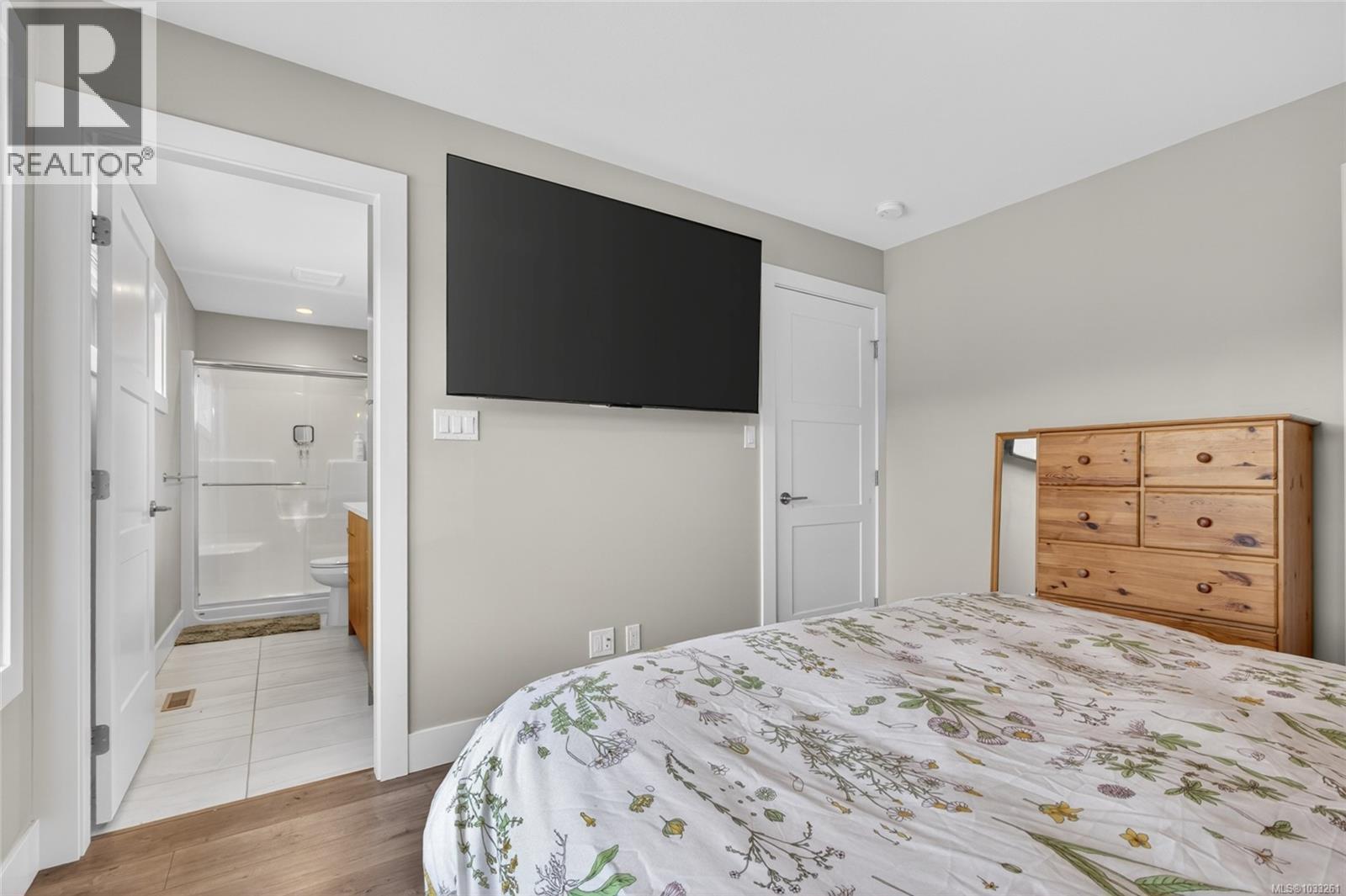 #72 2607 Kendal Ave - 17