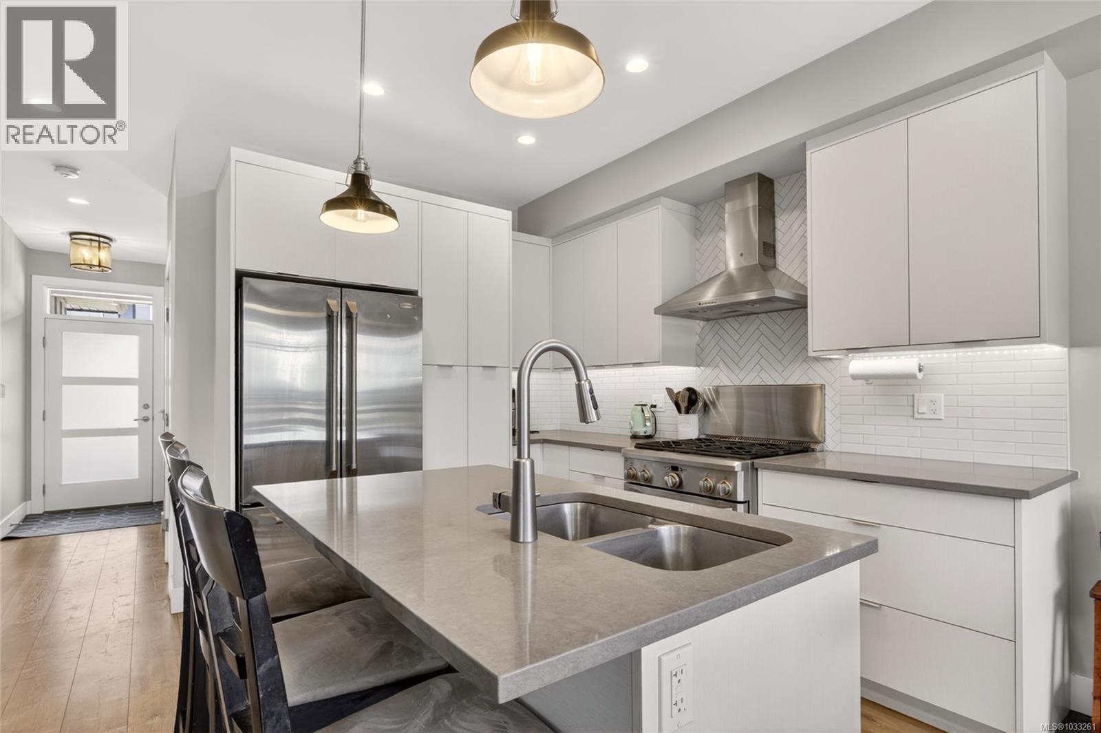 #72 2607 Kendal Ave - 12