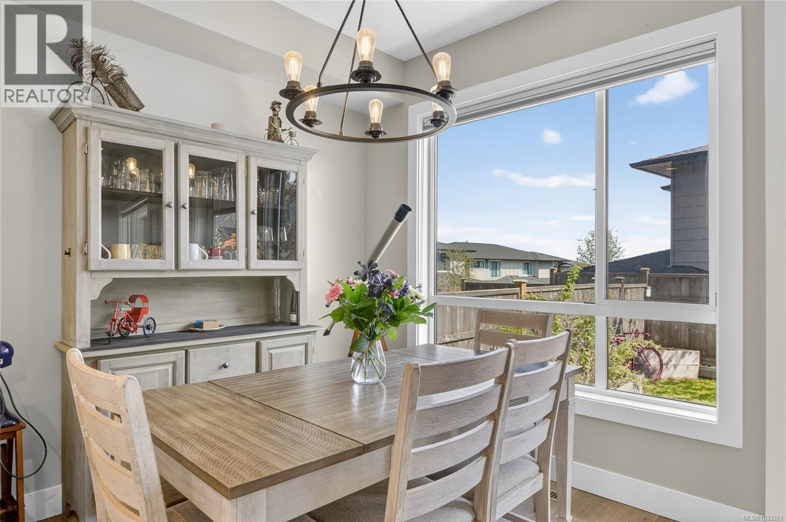 #72 2607 Kendal Ave - 13