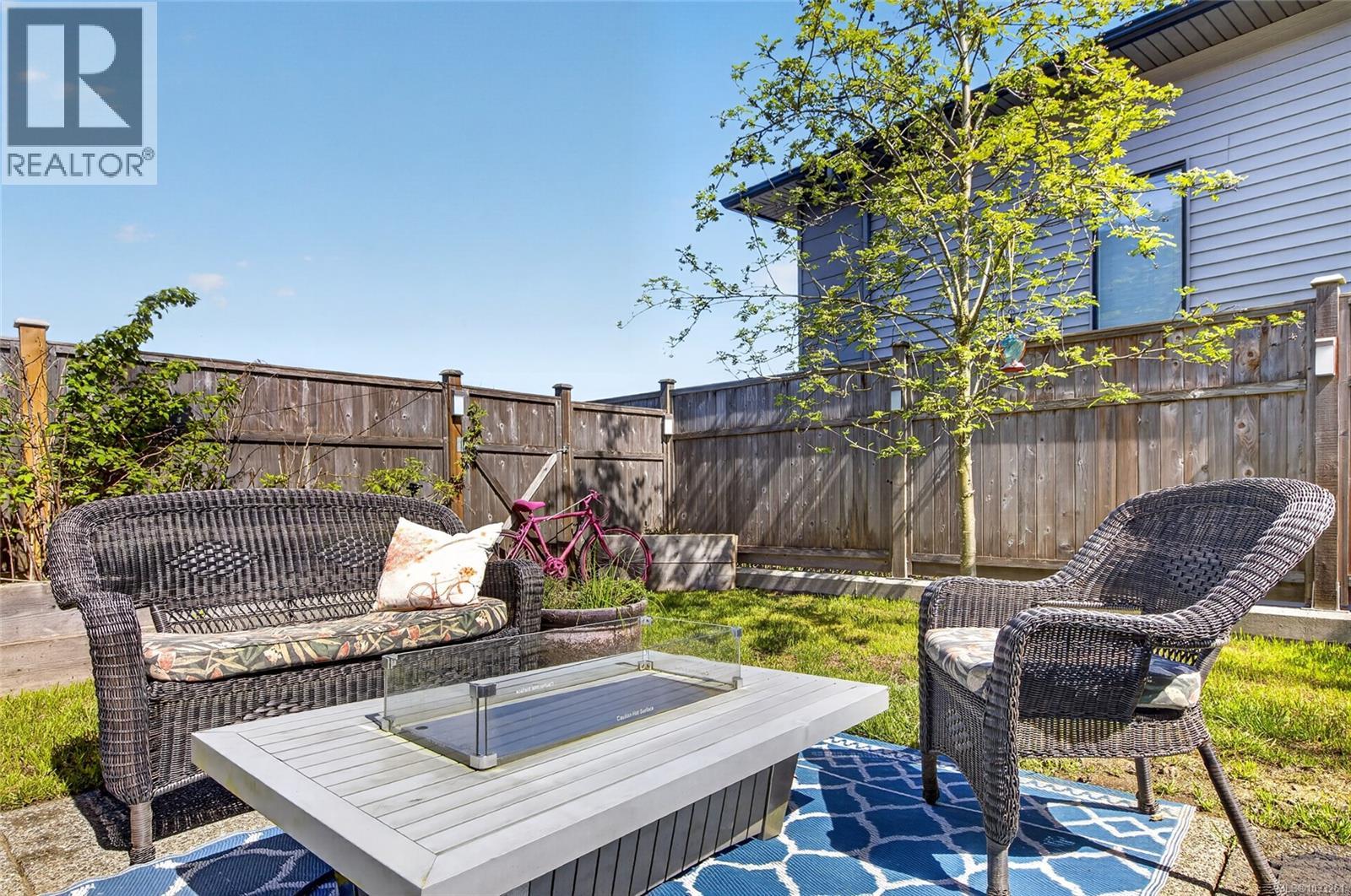 #72 2607 Kendal Ave - 19