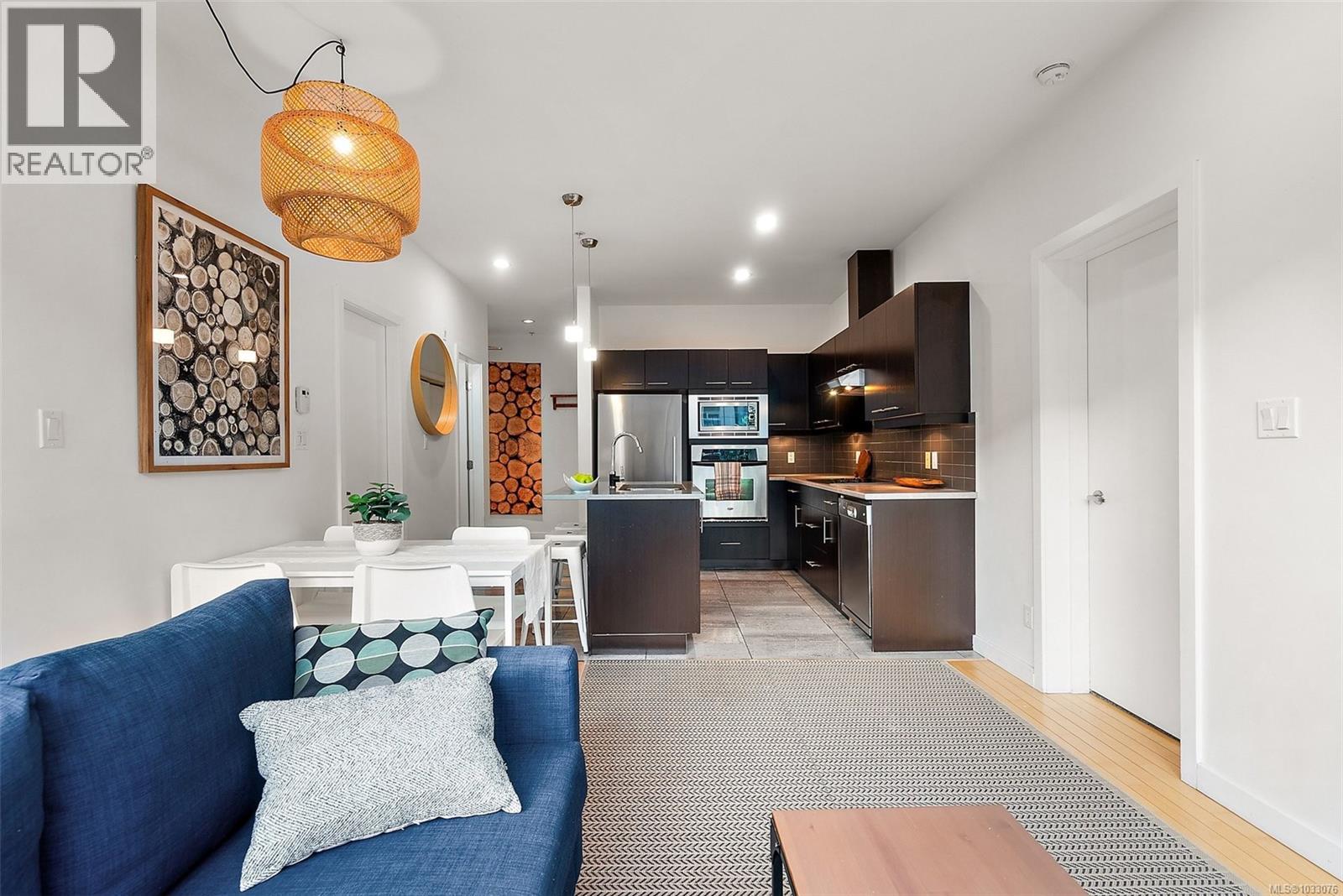 #404 732 Broughton St - 11