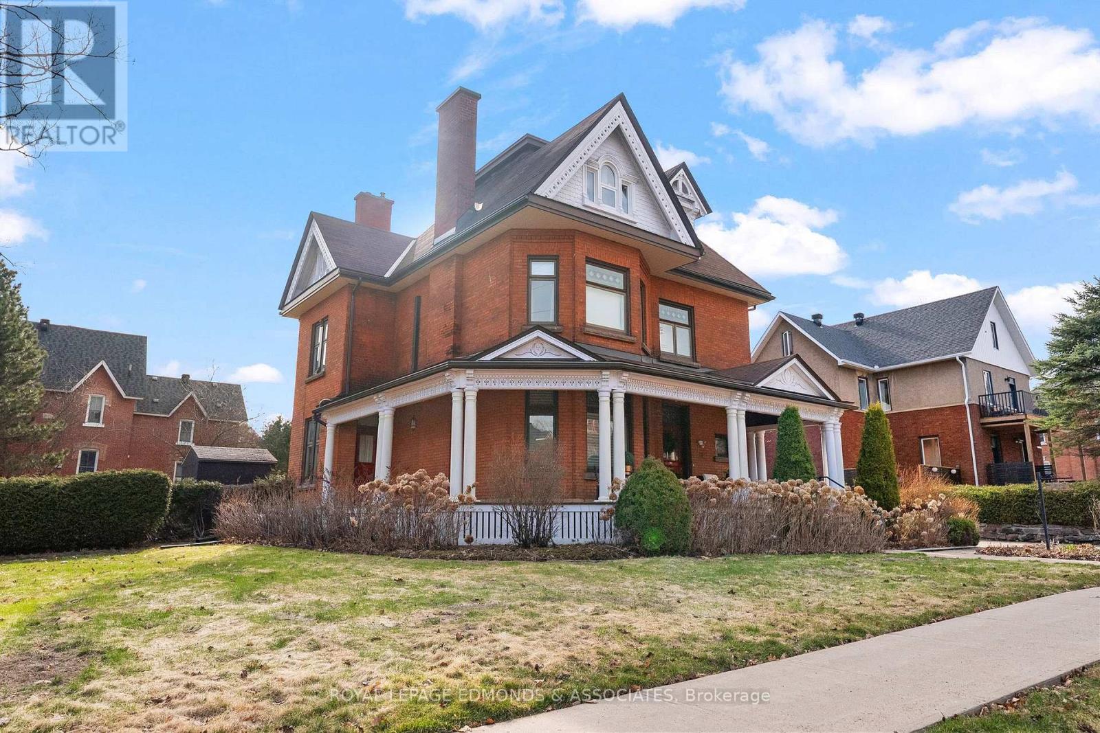 307 MAPLE AVENUE — photo 3
