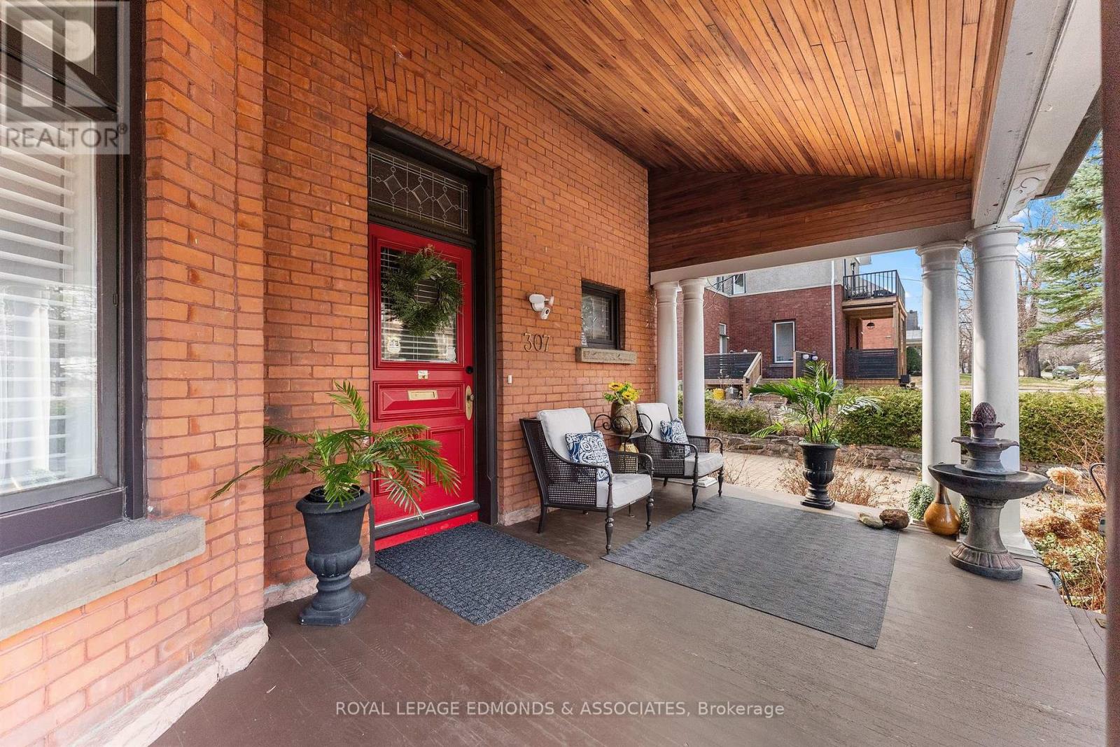 307 MAPLE AVENUE — photo 38