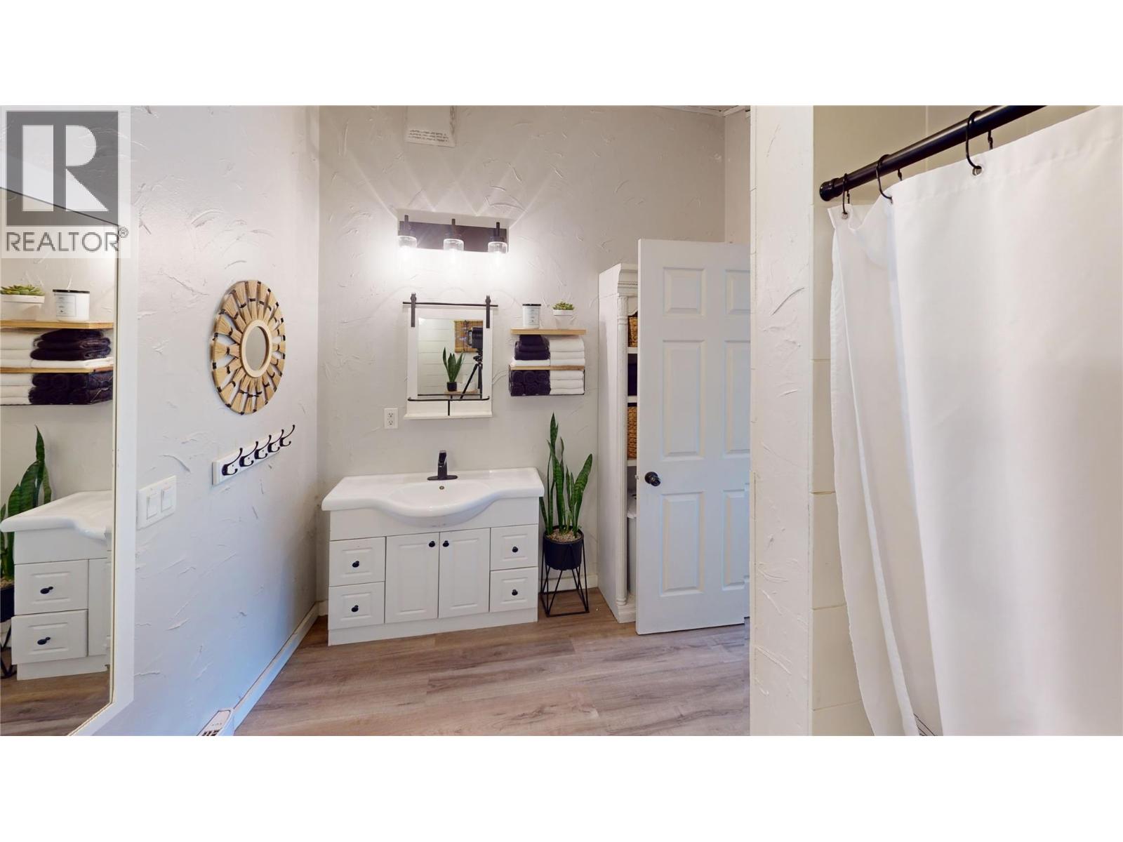 5728 Vermillion Street - 15