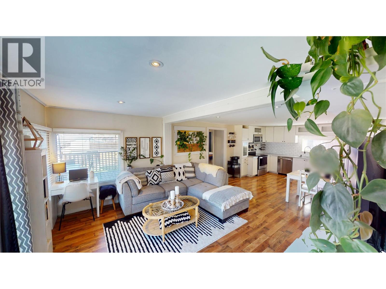 5728 Vermillion Street - Image 3