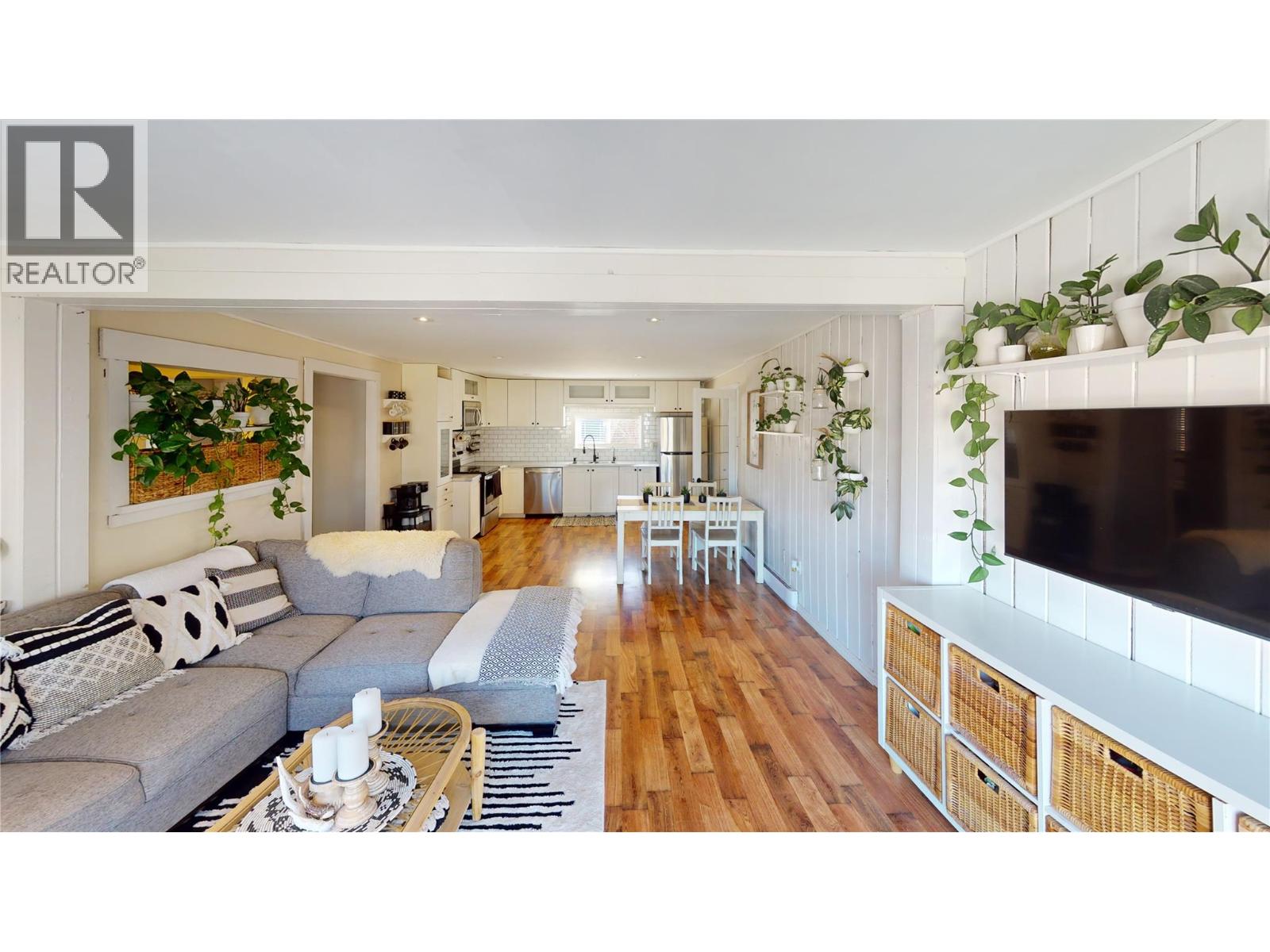 5728 Vermillion Street - 4