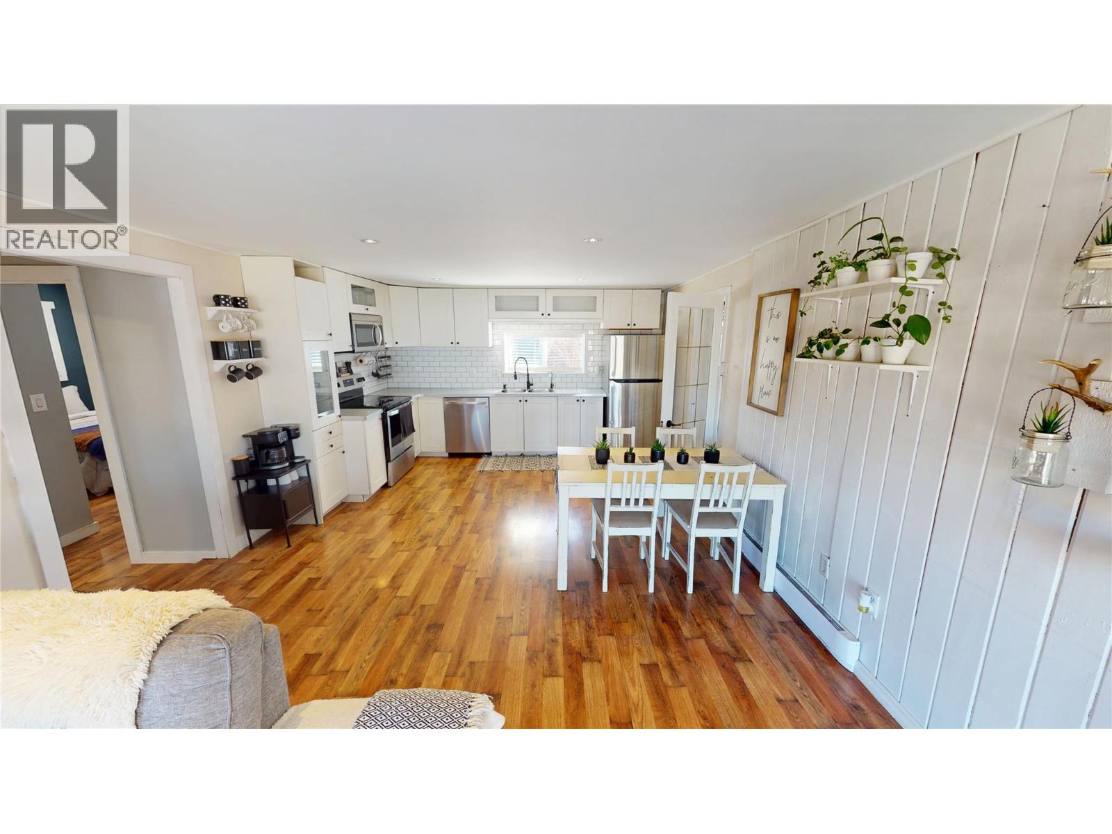 5728 Vermillion Street - 9