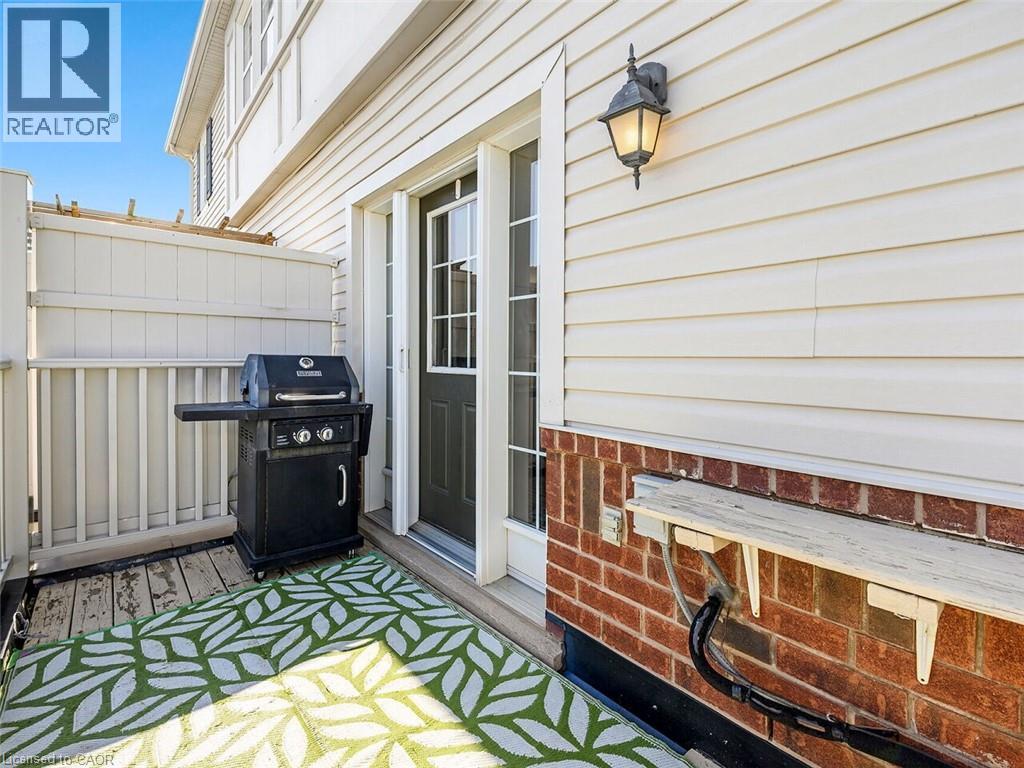 656 FRANK Place — photo 32