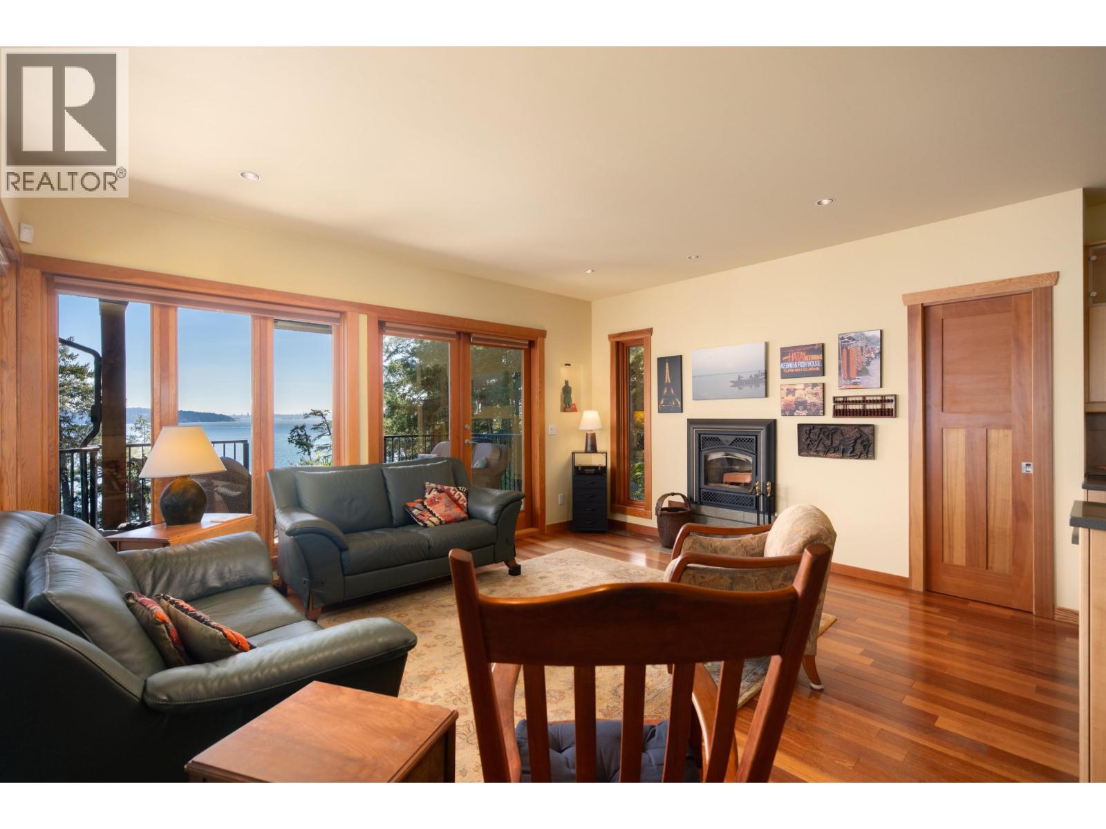 673 CLIFF ROAD, Bowen Island