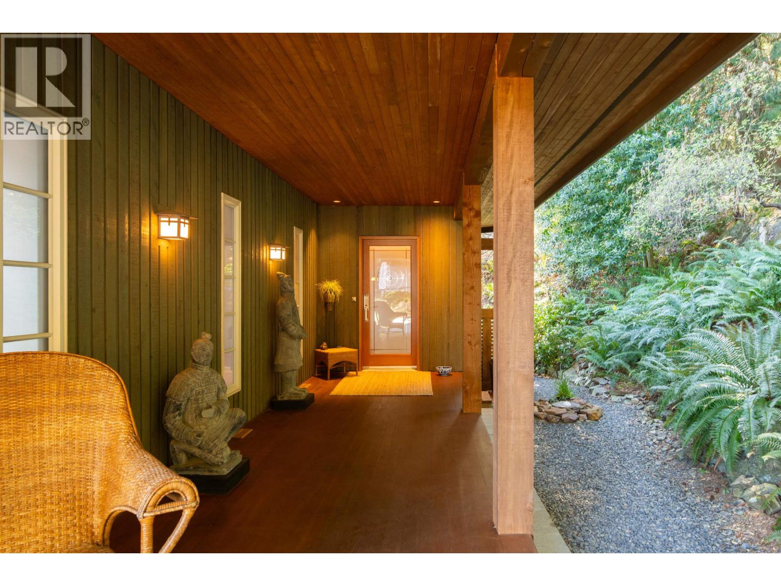 673 CLIFF ROAD, Bowen Island