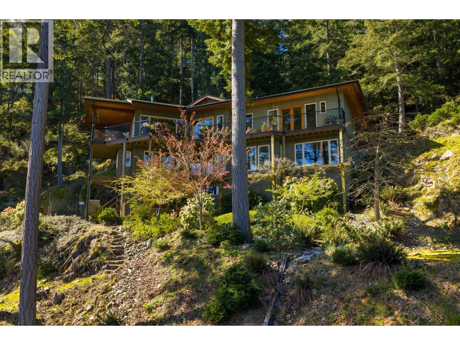 673 CLIFF ROAD, Bowen Island