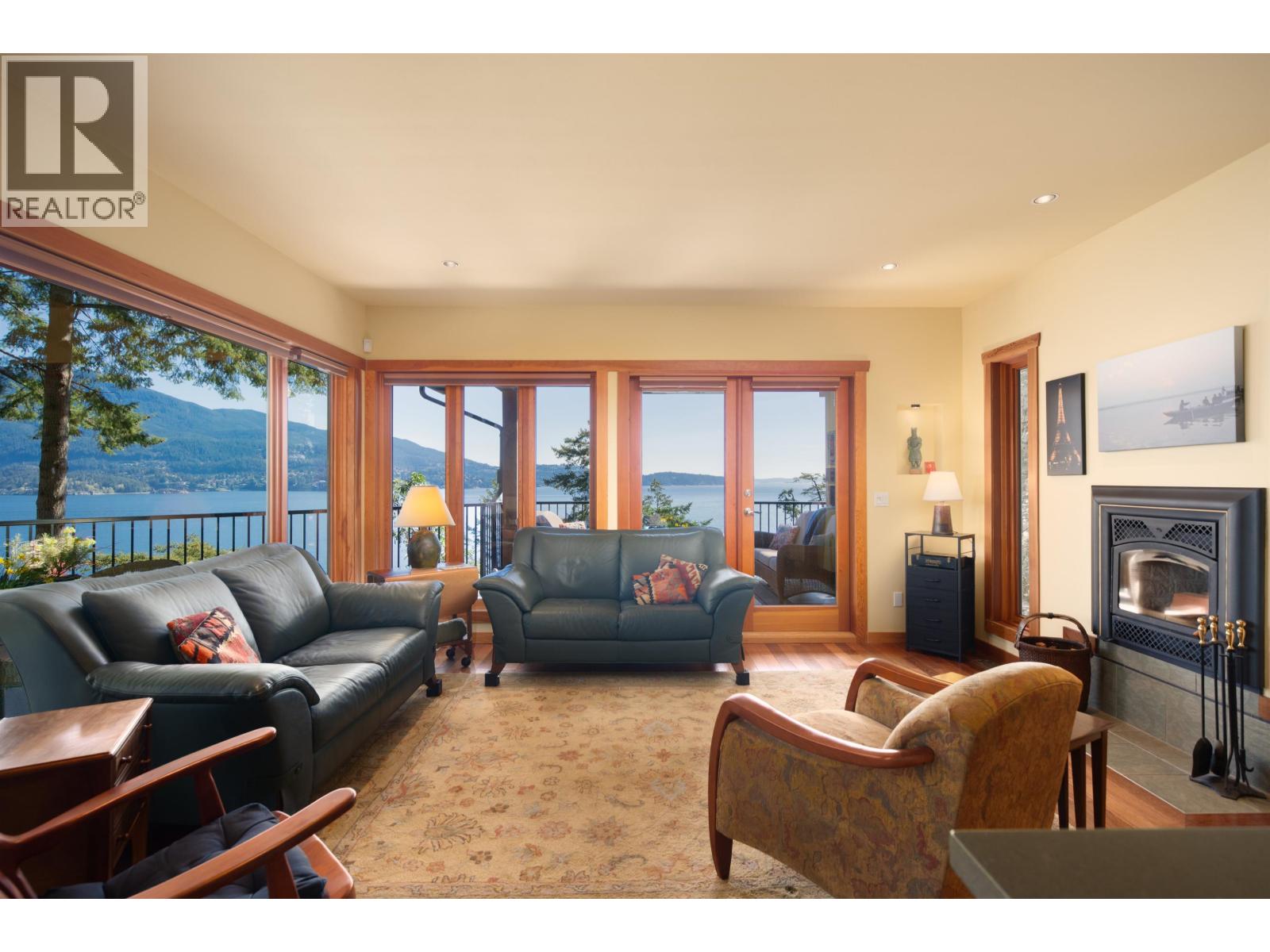 673 CLIFF ROAD, Bowen Island