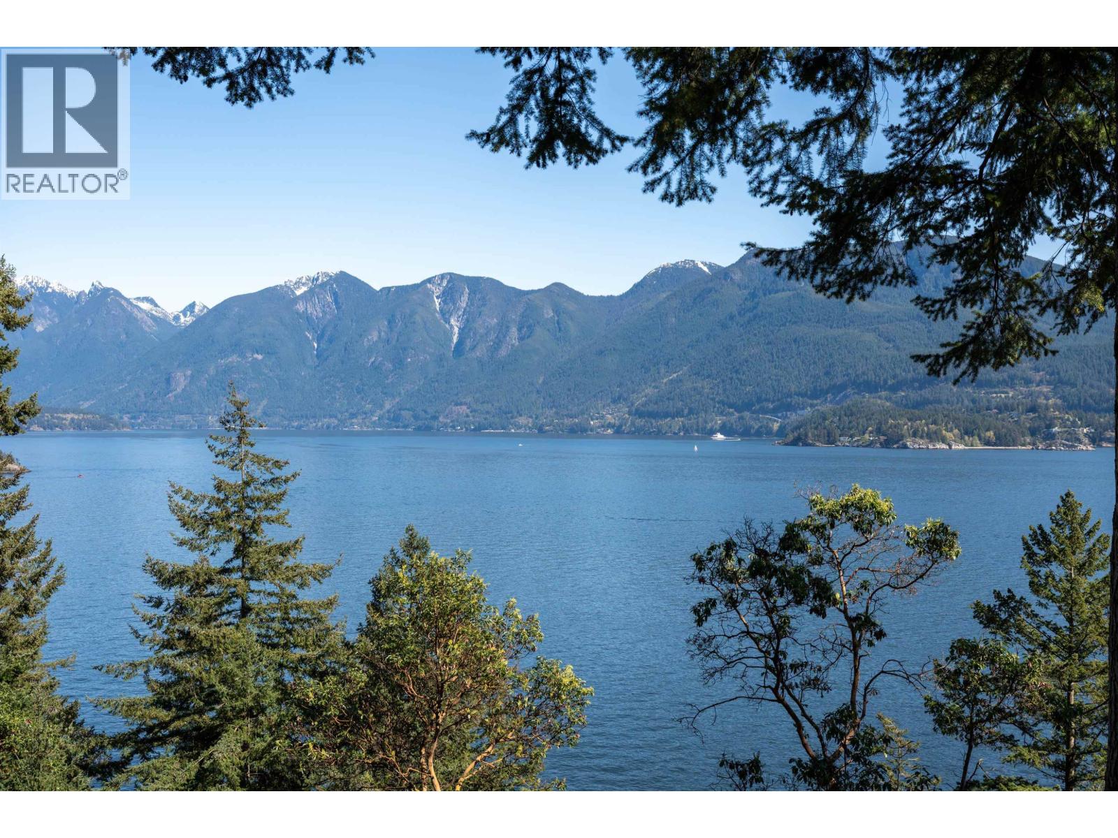 673 CLIFF ROAD, Bowen Island