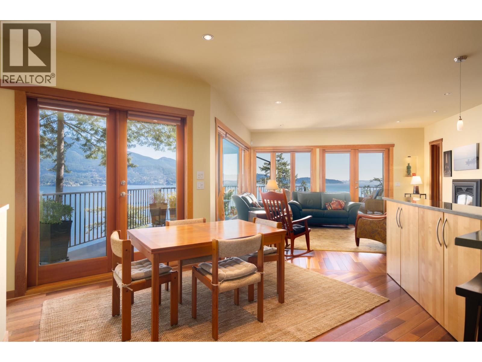 673 CLIFF ROAD, Bowen Island