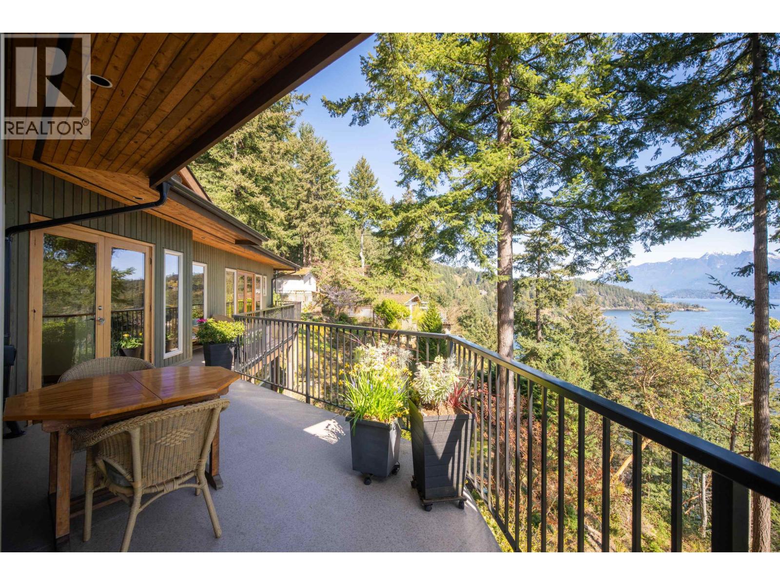 673 CLIFF ROAD, Bowen Island