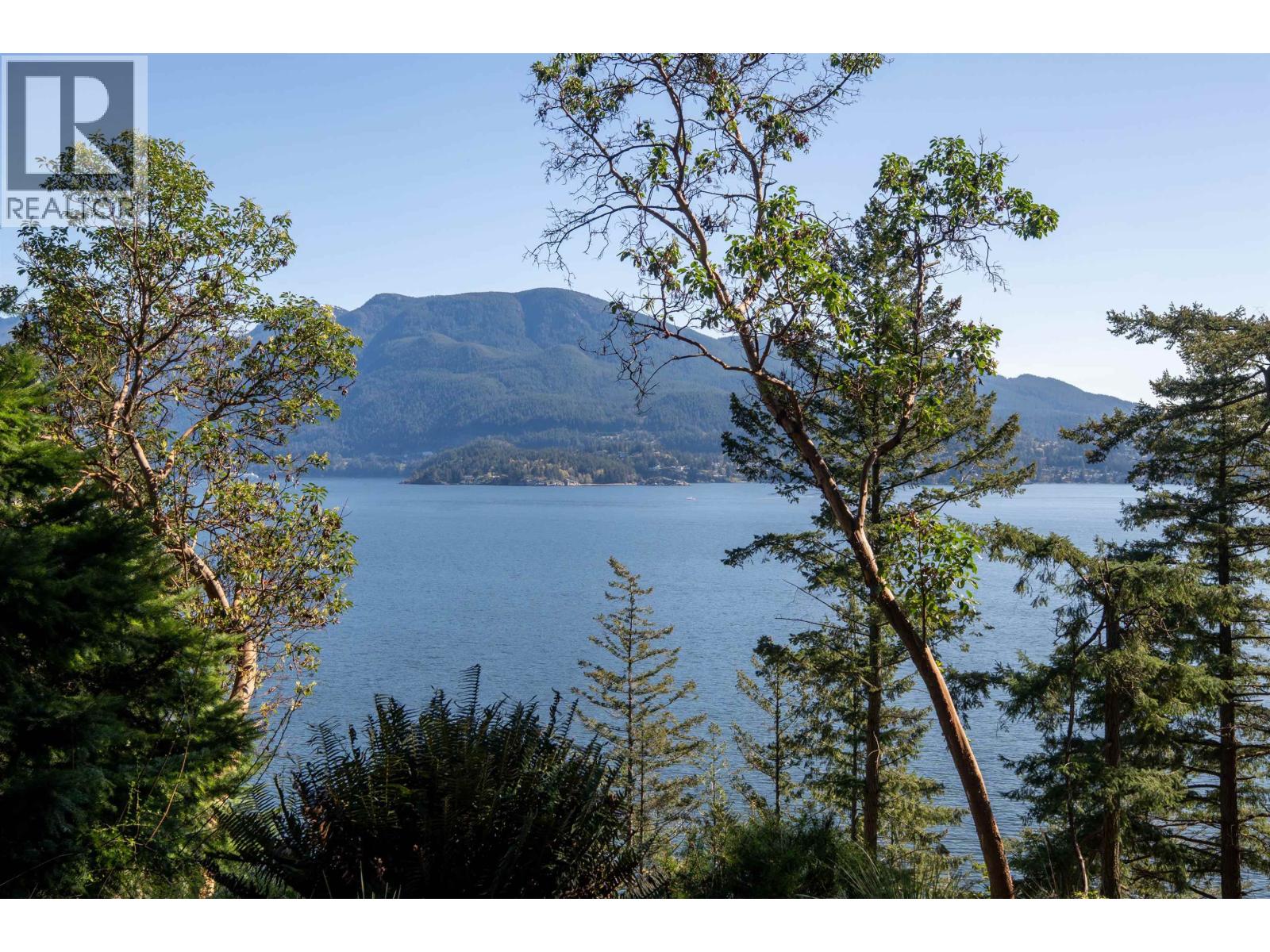 673 CLIFF ROAD, Bowen Island