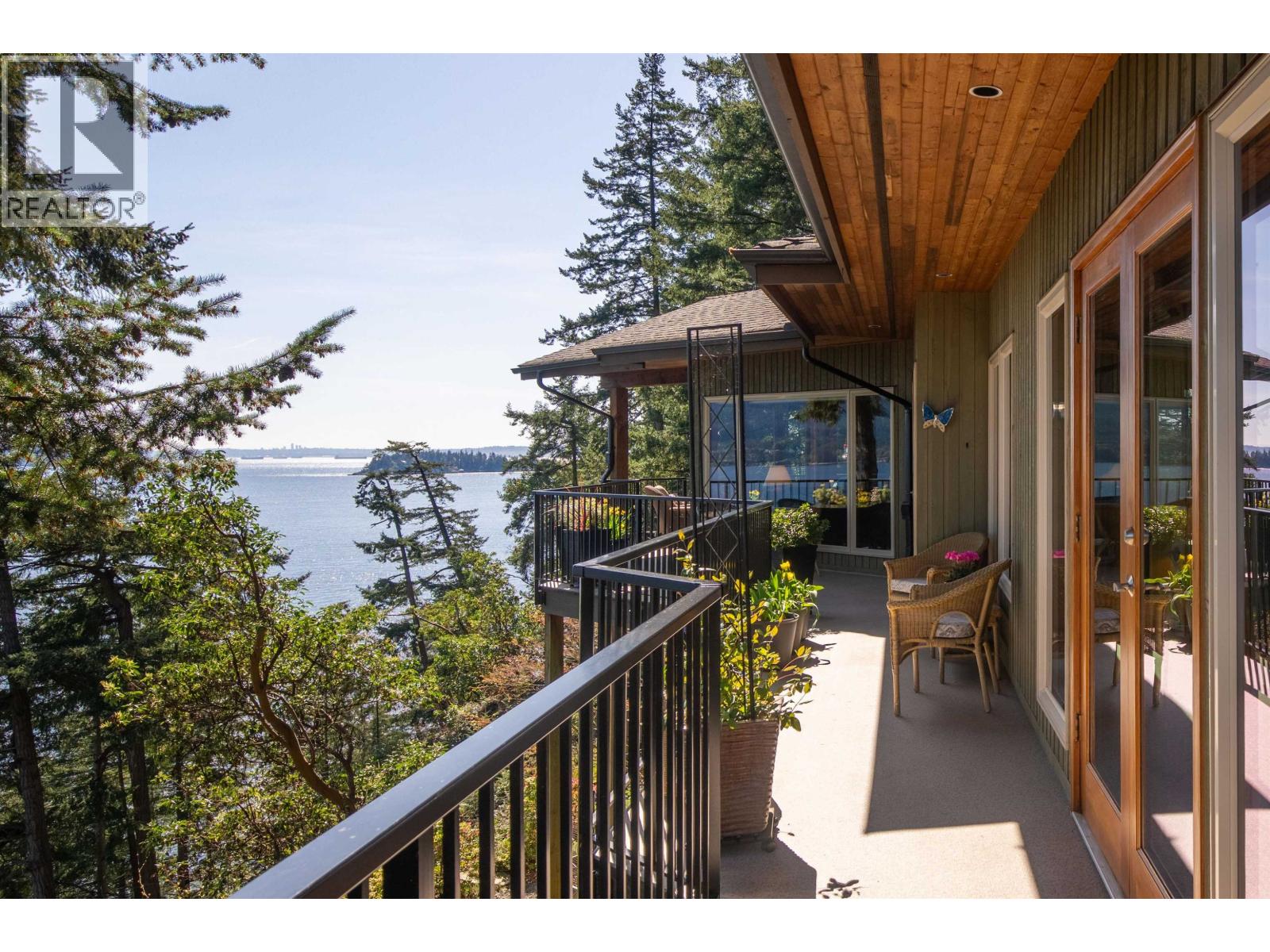 673 CLIFF ROAD, Bowen Island
