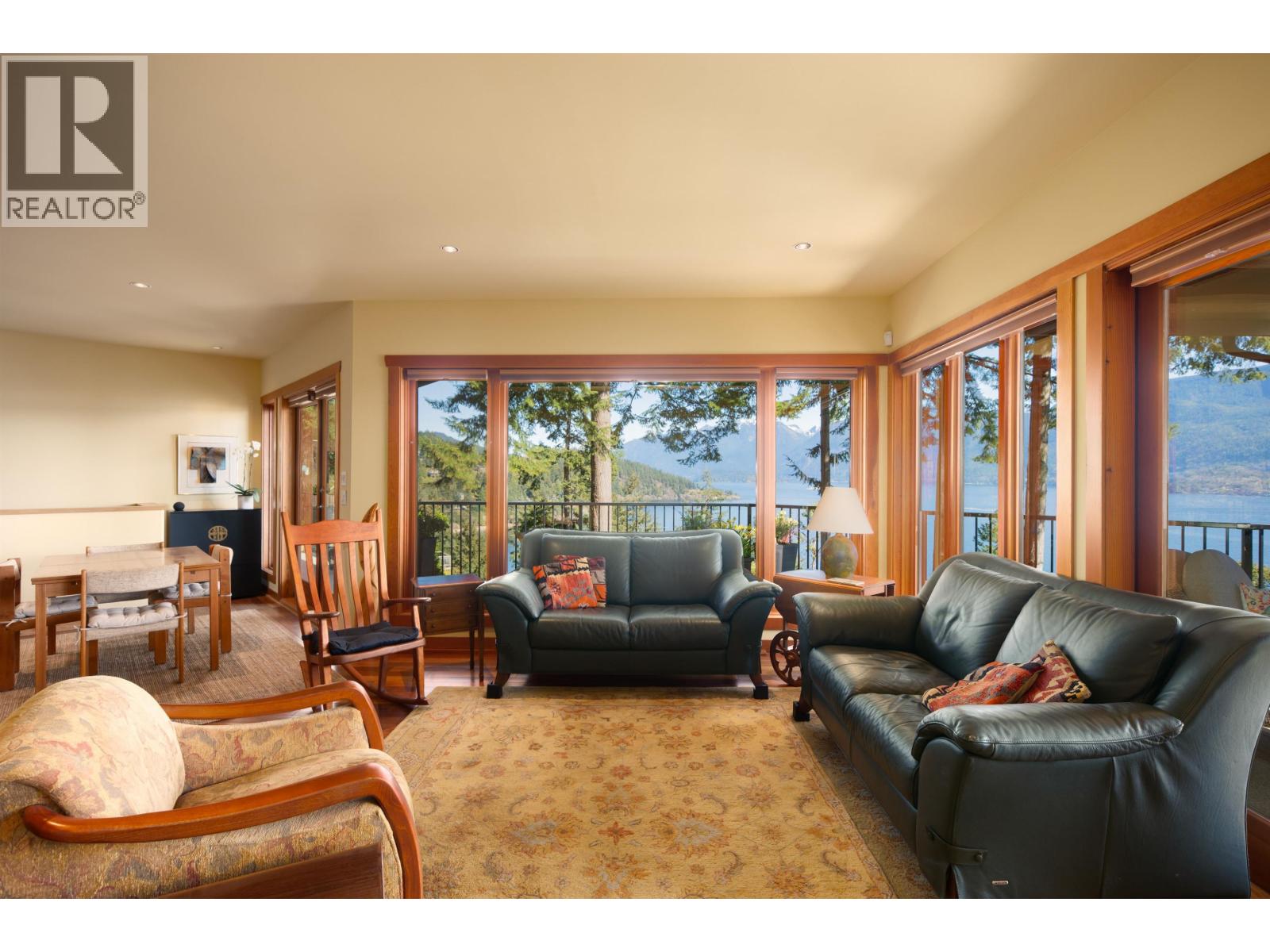 673 CLIFF ROAD, Bowen Island