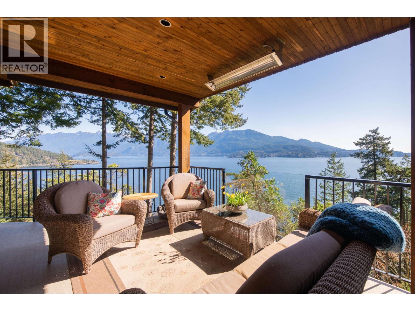 673 CLIFF ROAD, Bowen Island