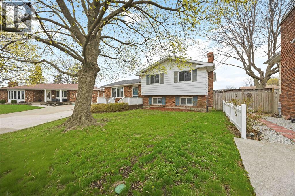 702 FROST COURT, Sarnia, Ontario, N7S4H3 — Photo 2