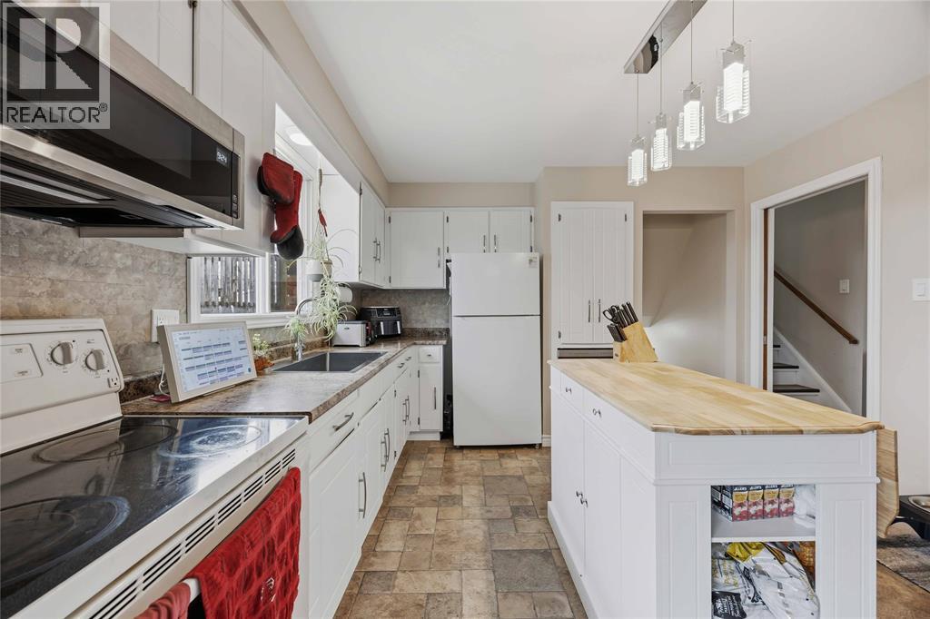 702 FROST COURT, Sarnia, Ontario, N7S4H3 — Photo 8