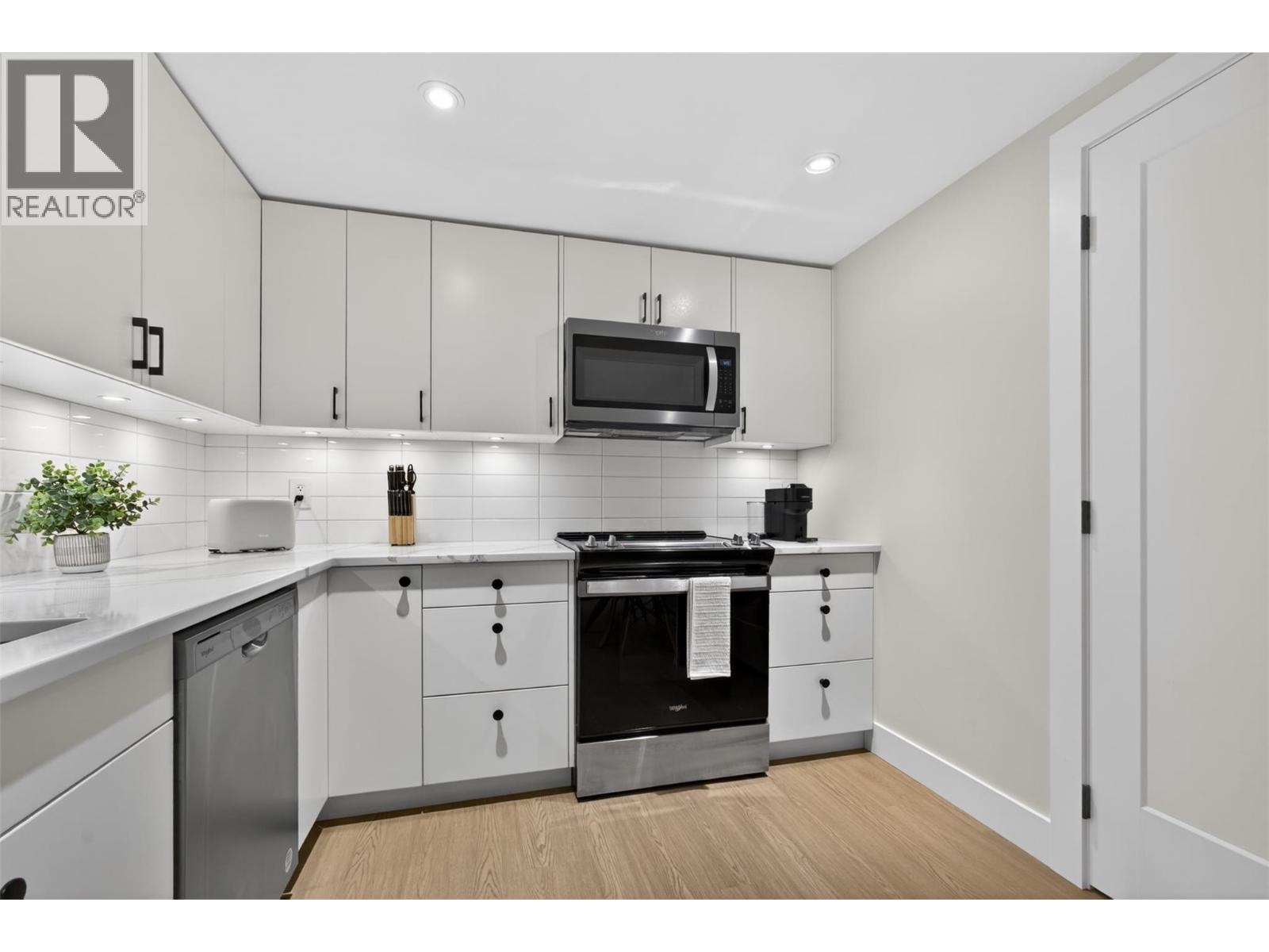  451 Vision Court, Kelowna