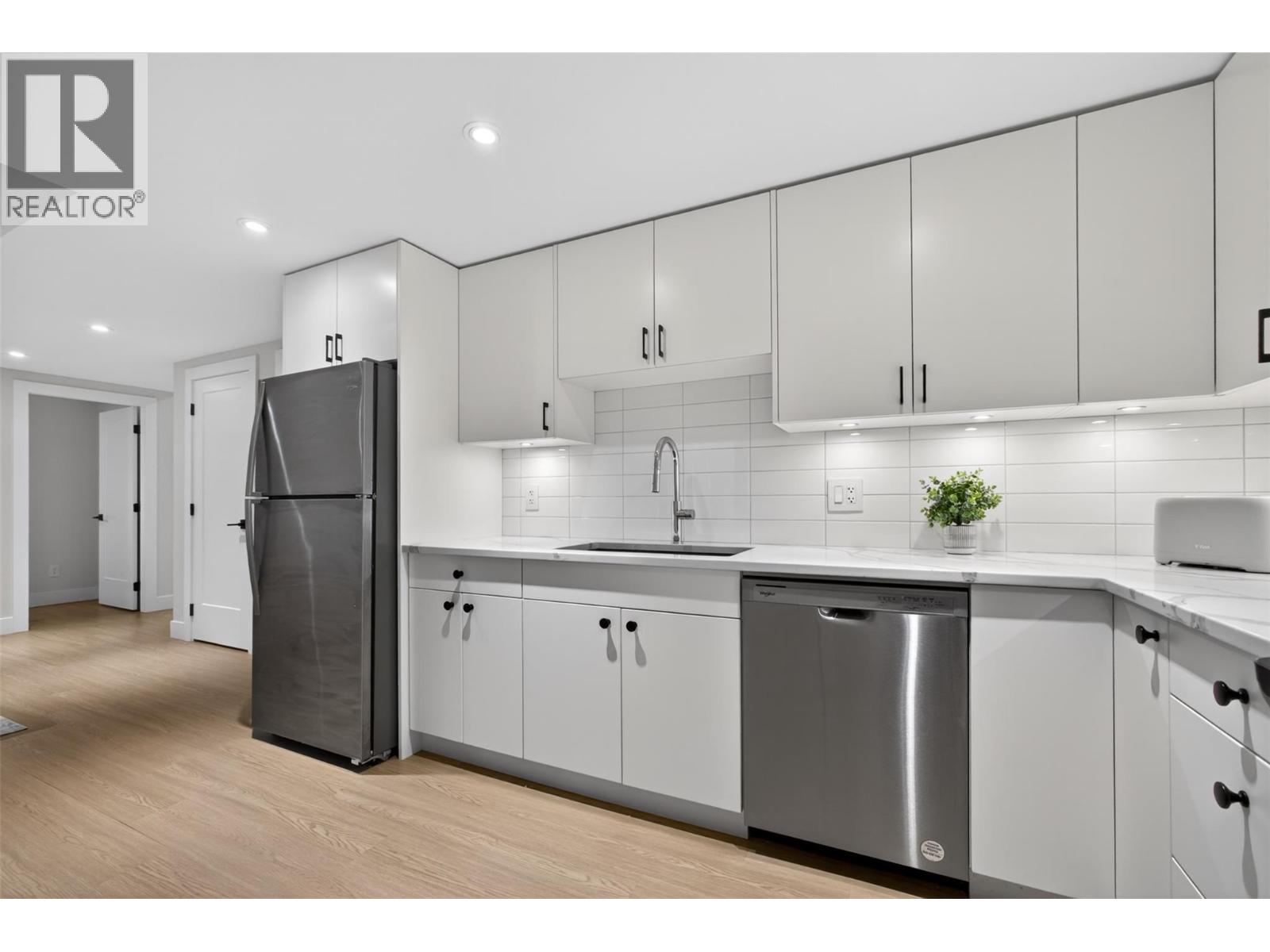  451 Vision Court, Kelowna