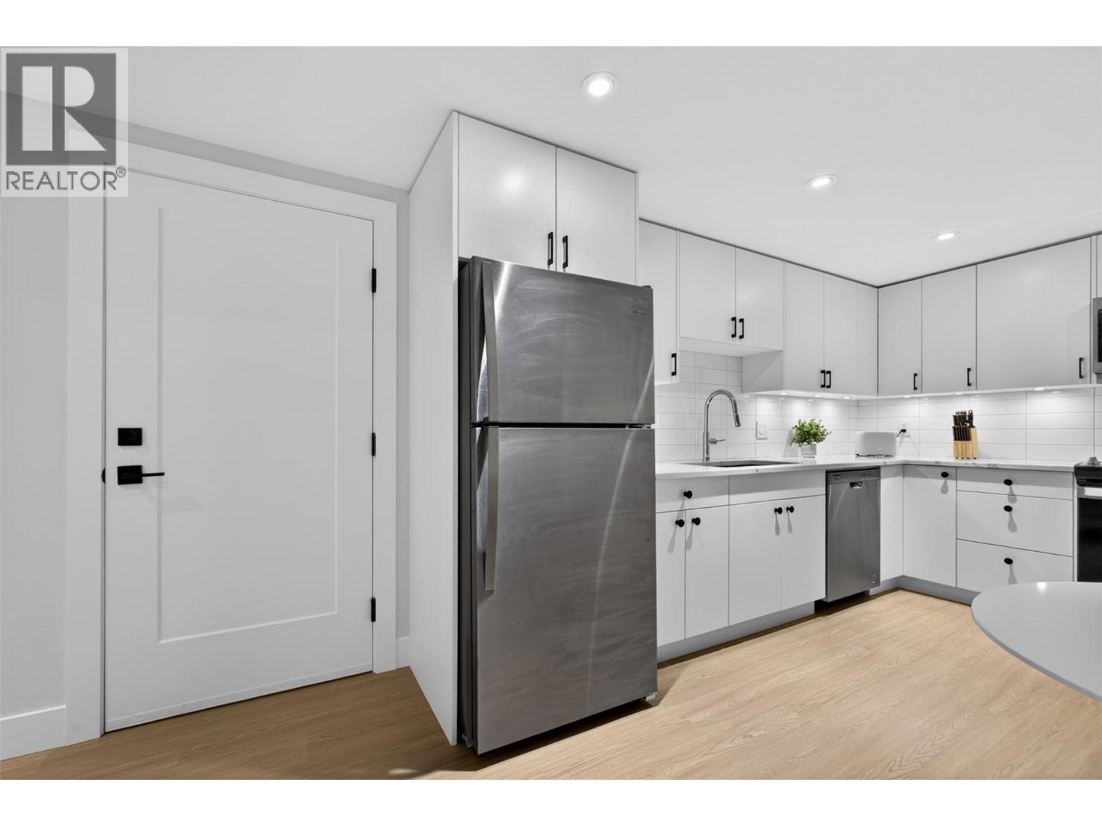  451 Vision Court, Kelowna