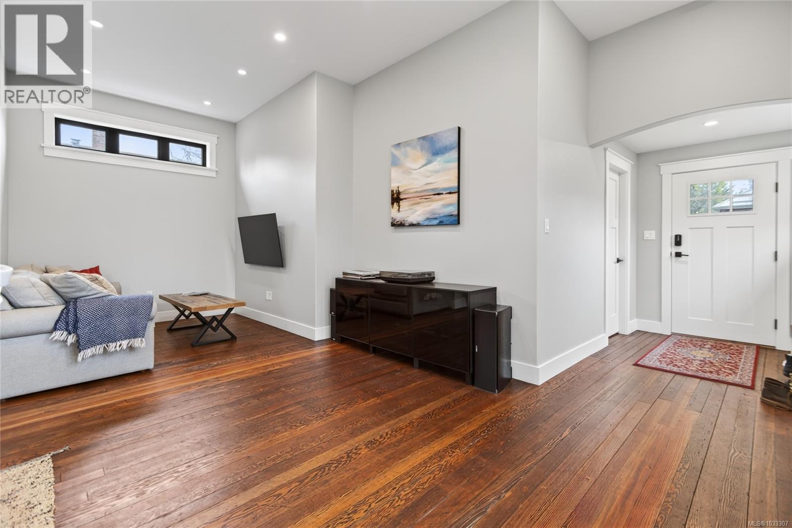 2738 Derwent Ave - 12